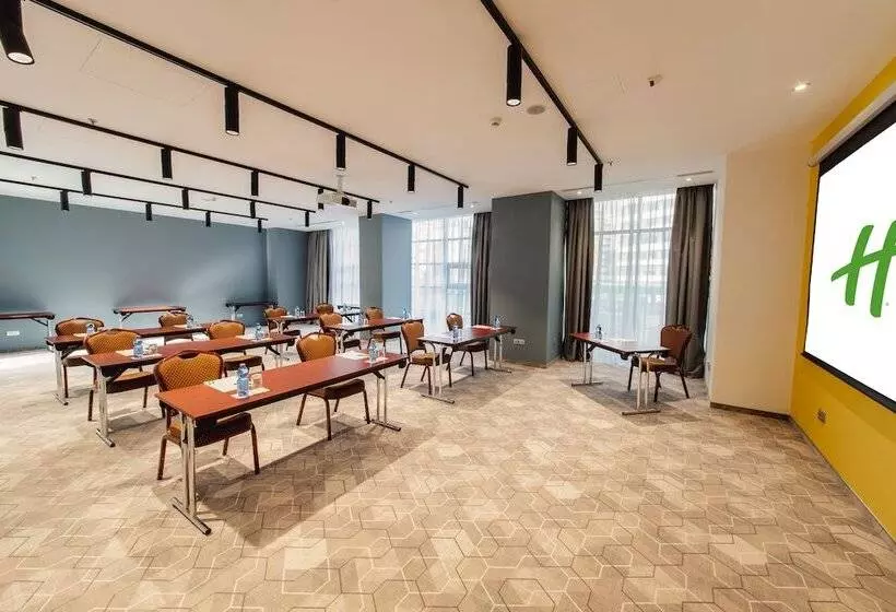 هتل Holiday Inn Bucharest Times, An Ihg