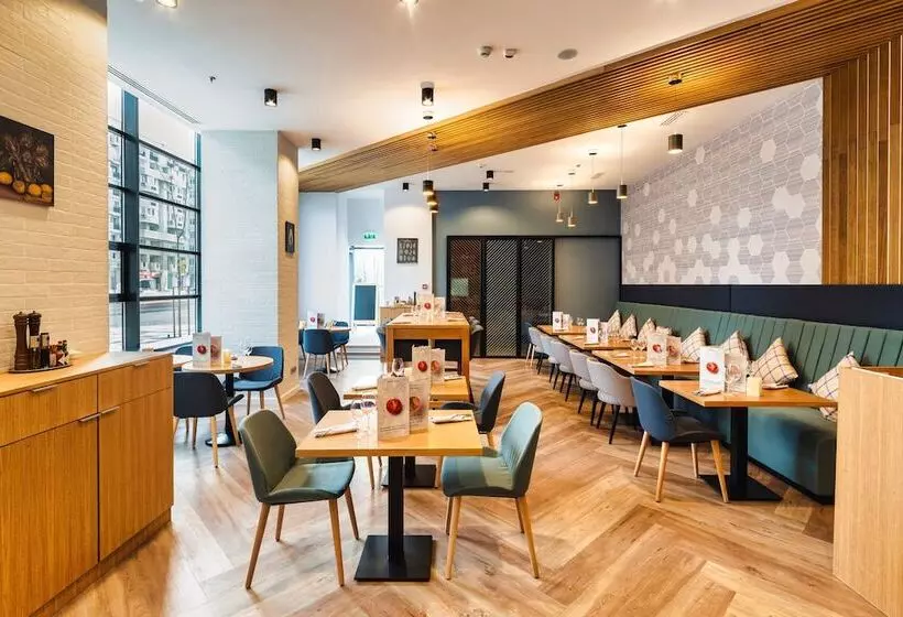 هتل Holiday Inn Bucharest Times, An Ihg