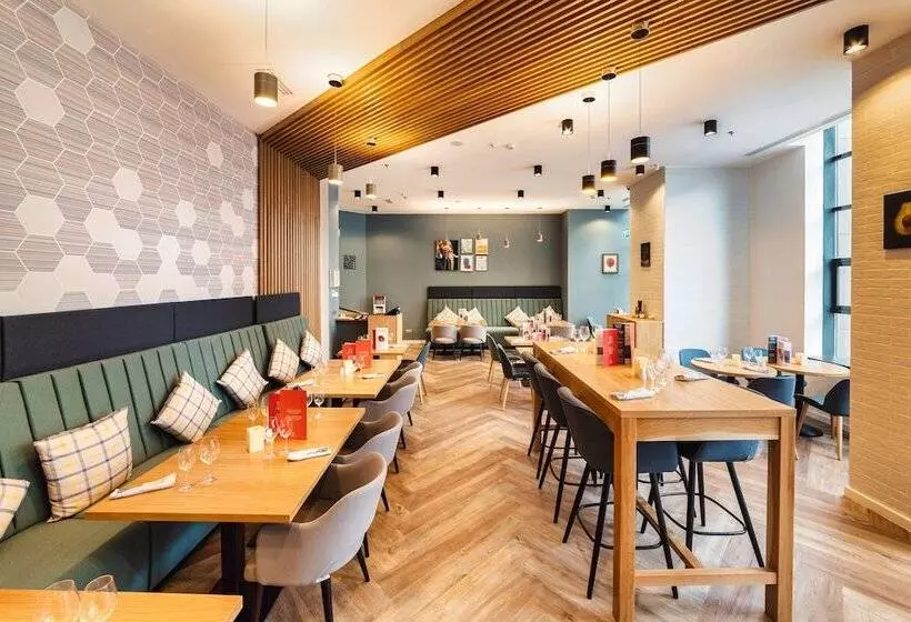 هتل Holiday Inn Bucharest Times, An Ihg