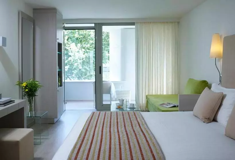 Отель Kriti Beach