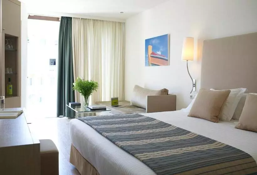 Отель Kriti Beach