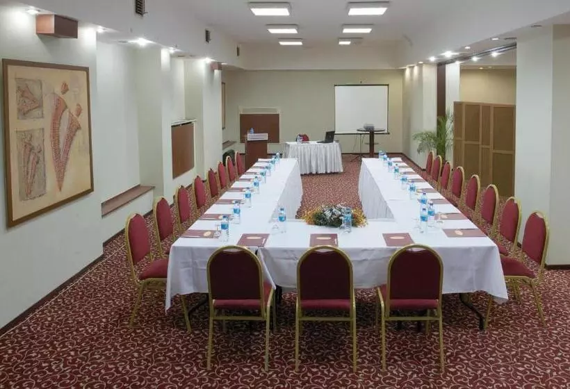 Lion City Hotel Kizilay