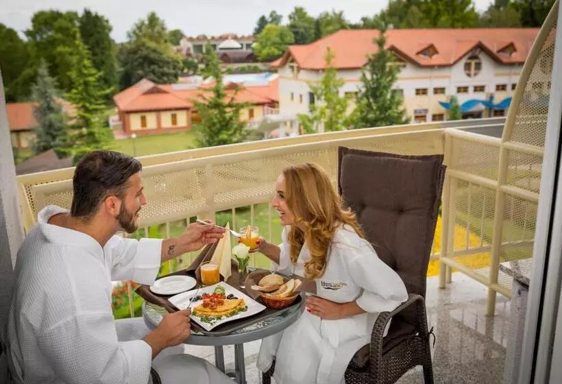 호텔 Mendan Magic Spa & Wellness