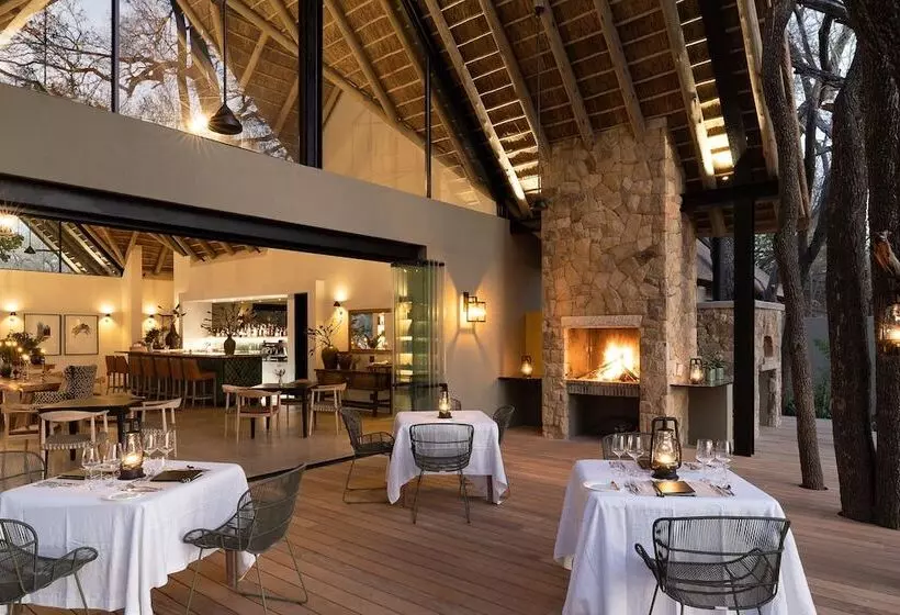 בית מלון כפרי Monwana