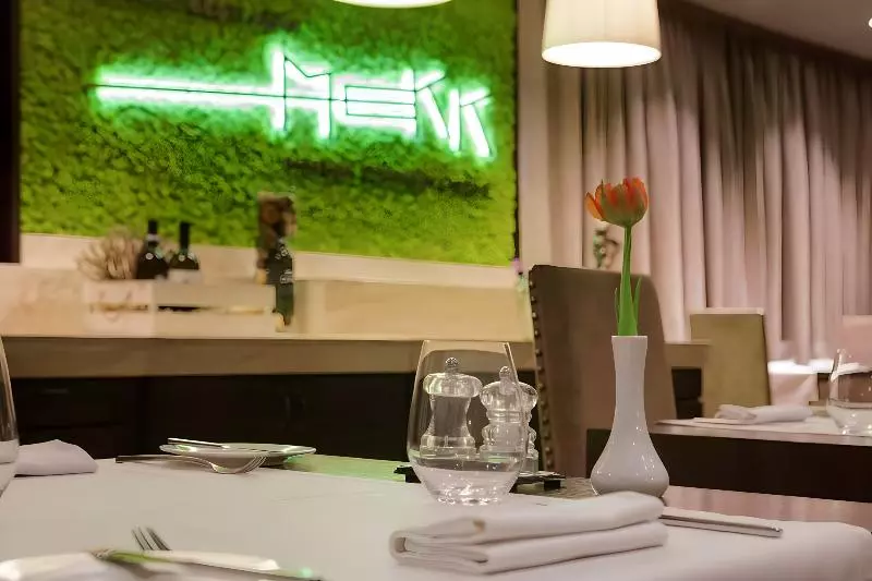 هتل Rixwell Collection Savoy Boutique