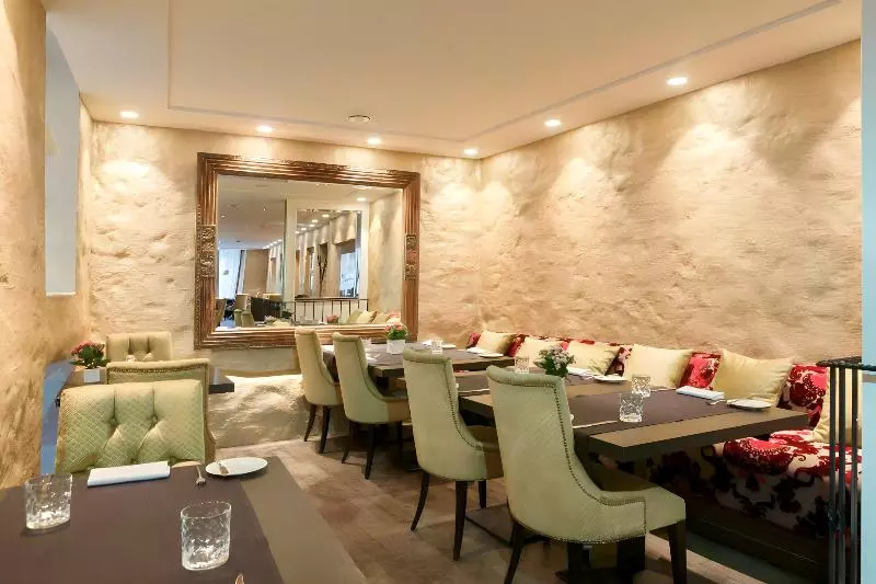 هتل Rixwell Collection Savoy Boutique