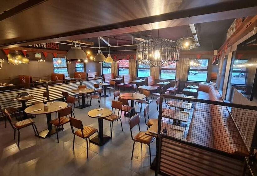 酒店 Travelodge Dublin Airport North  Swords