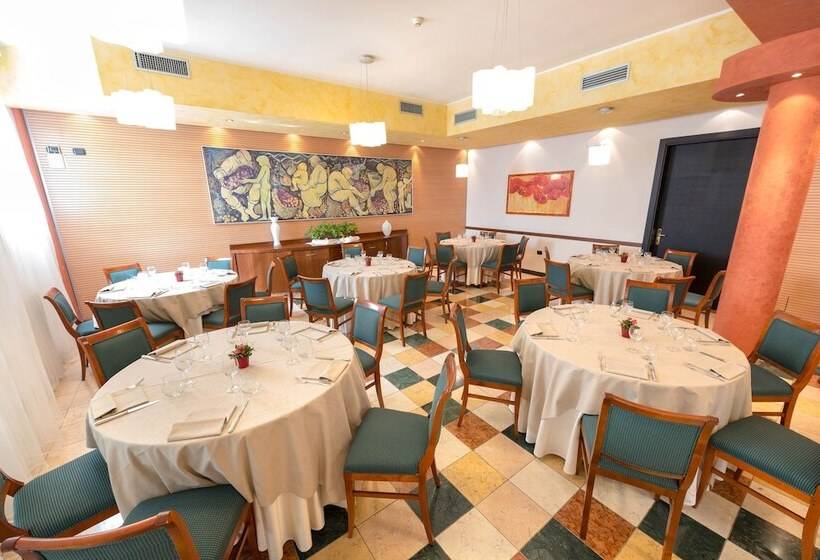 هتل Villa Malaspina