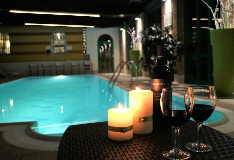 هتل Villa Malaspina