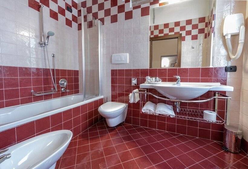 هتل Villa Malaspina