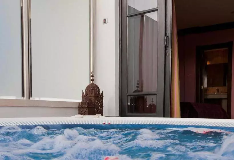 Regency Country Club, Apartments Suites