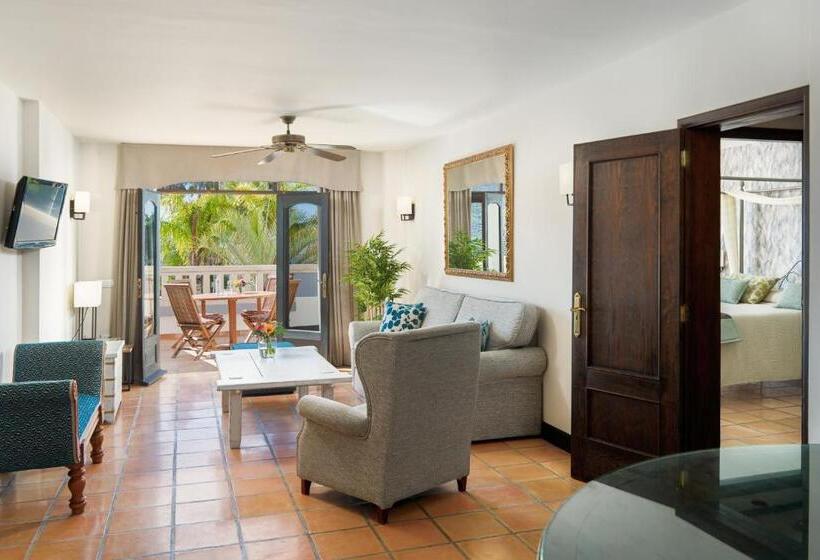 Regency Country Club, Apartments Suites