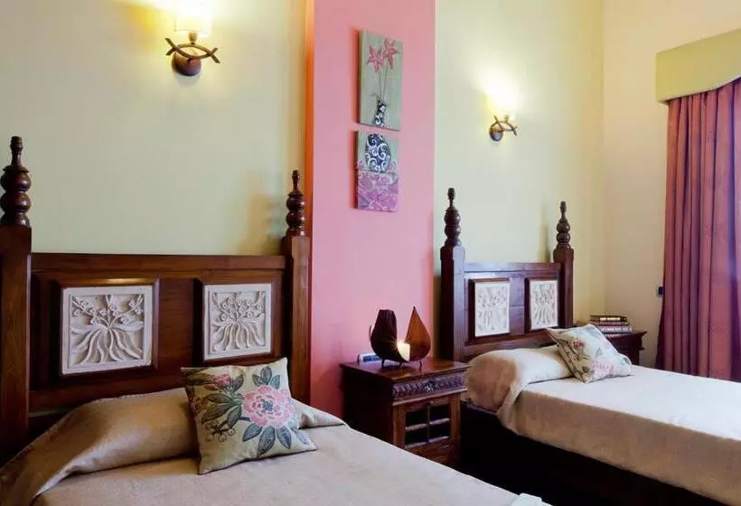 Regency Country Club, Apartments Suites