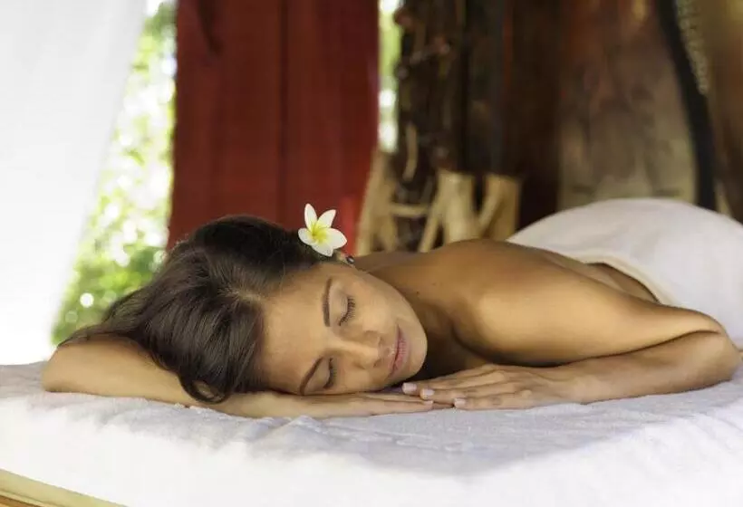 Regency Country Club, Apartments Suites