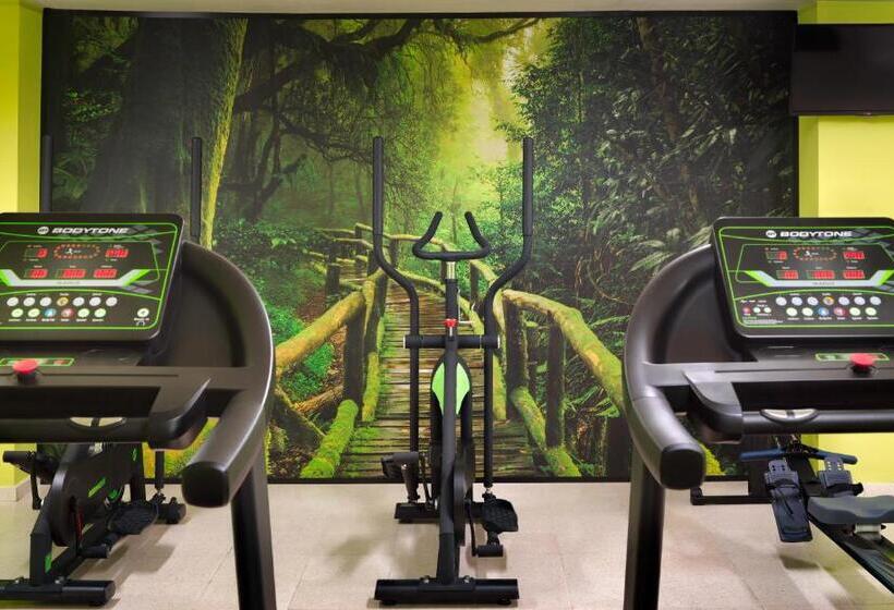 Regency Country Club, Apartments Suites