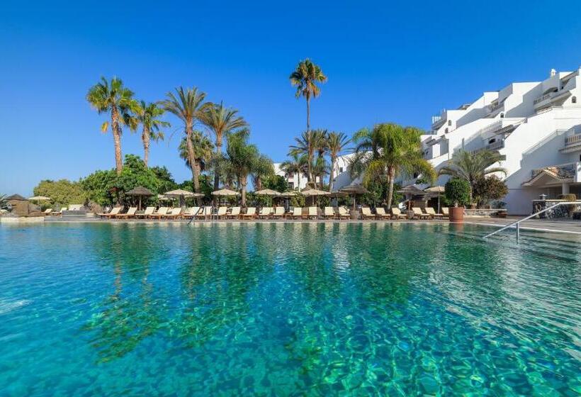 Regency Country Club, Apartments Suites