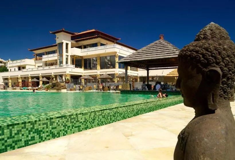 Regency Country Club, Apartments Suites