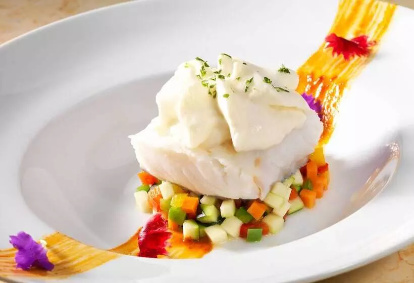 Royal Garden Villas, Luxury