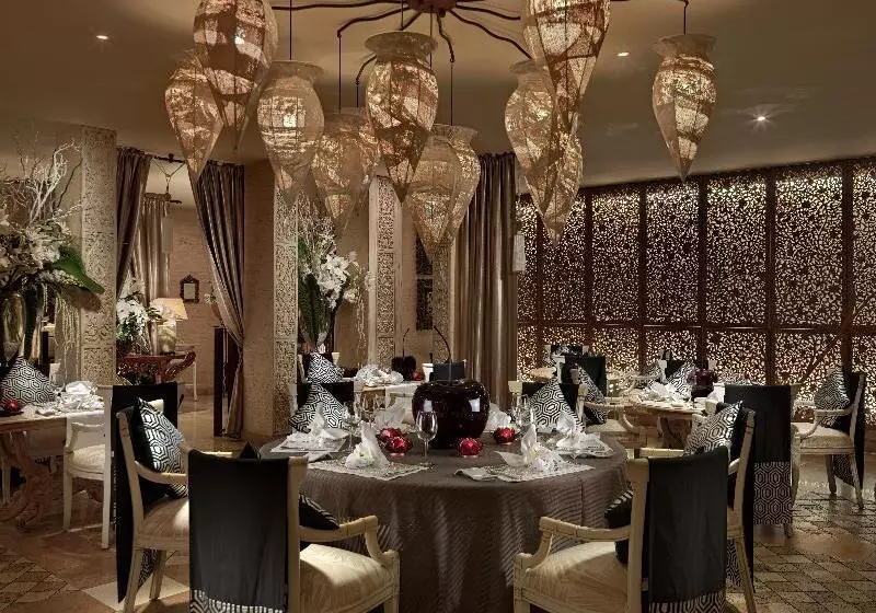 Royal Garden Villas, Luxury