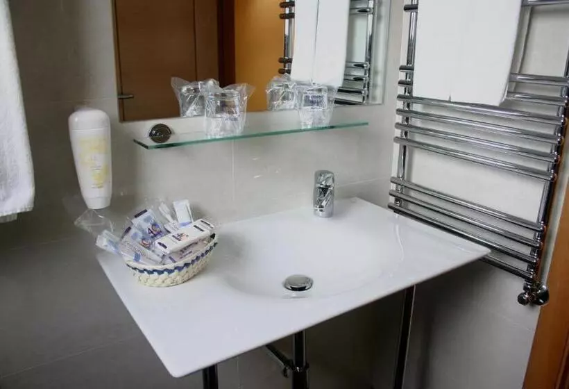 هتل 4c Bravo Murillo