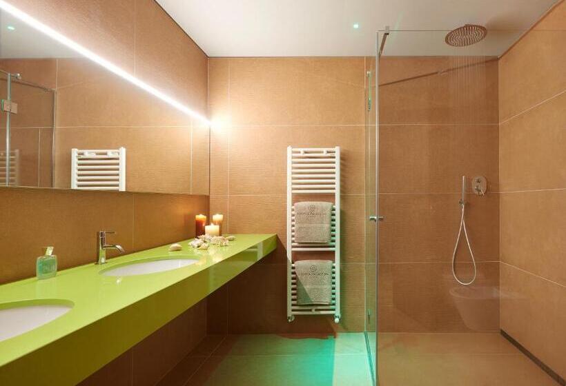 فندق Anusca Palace