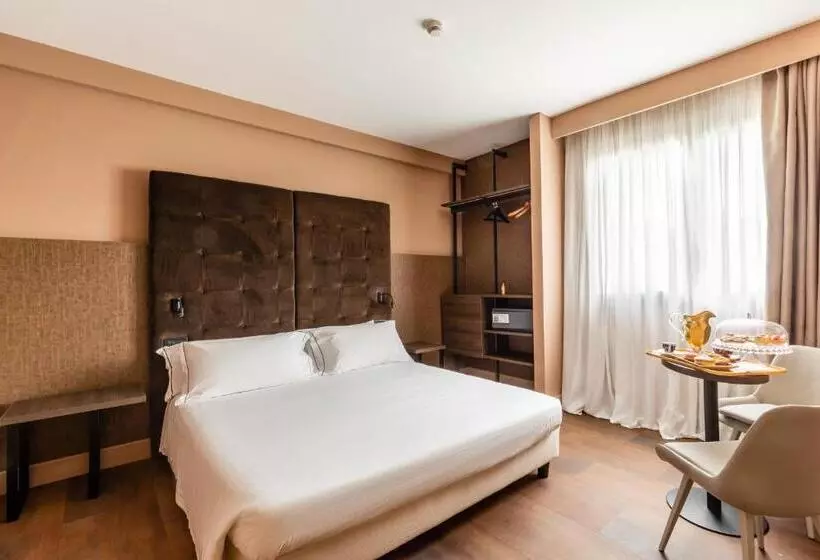 호텔 Anusca Palace