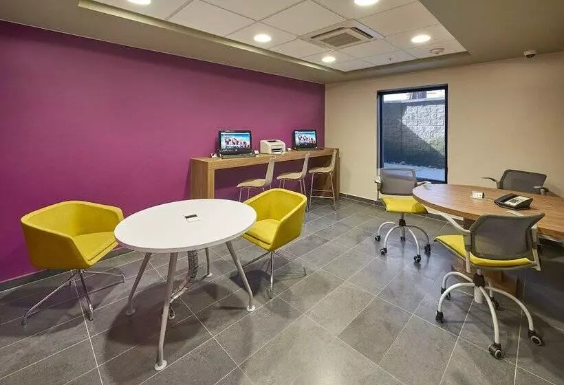 Отель City Express By Marriott Tampico