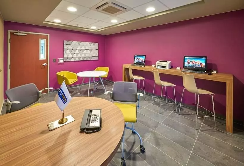 Отель City Express By Marriott Tampico