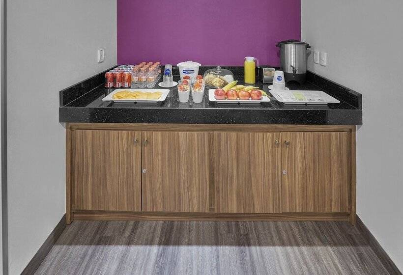 Otel City Express By Marriott Tampico