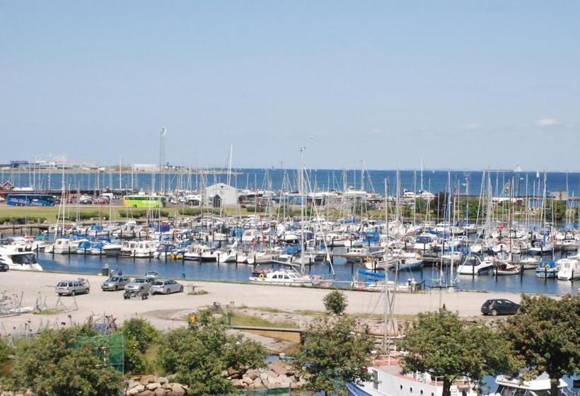 فندق Copenhagen Airport