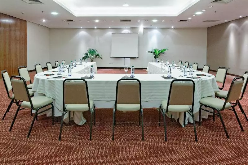 Hotel Crowne Plaza Asunción, An Ihg