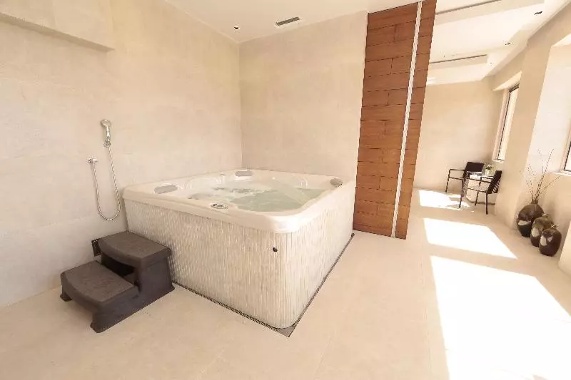 Hotel Crowne Plaza Asunción, An Ihg