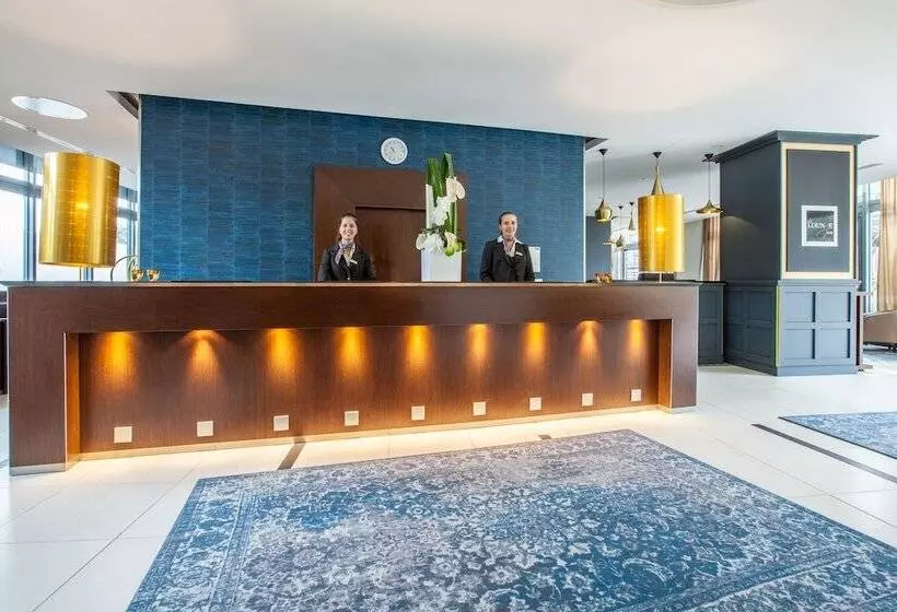 Отель Crowne Plaza Lyon   Cité Internationale