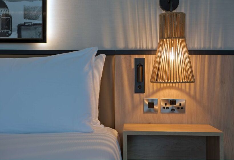 فندق Doubletree By Hilton London Elstree