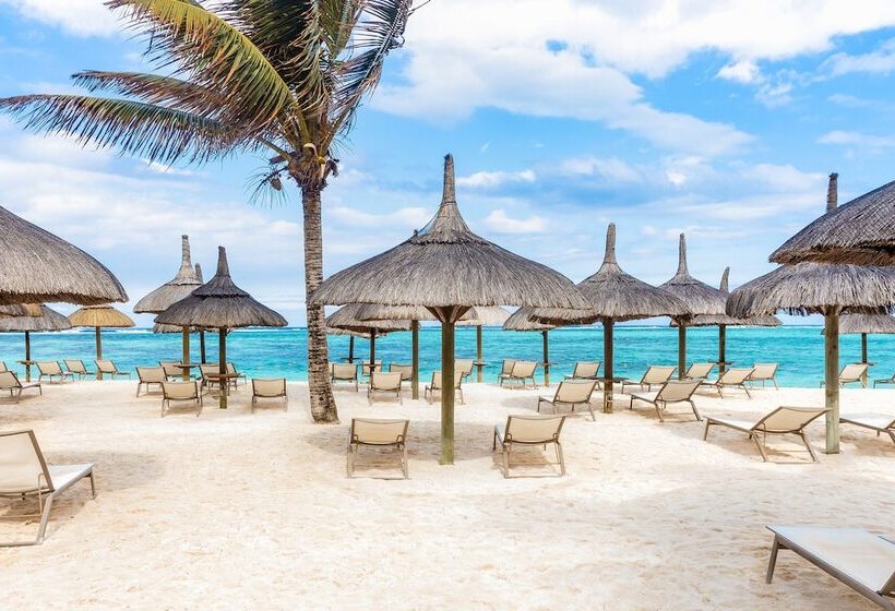 Hotel Friday Attitude