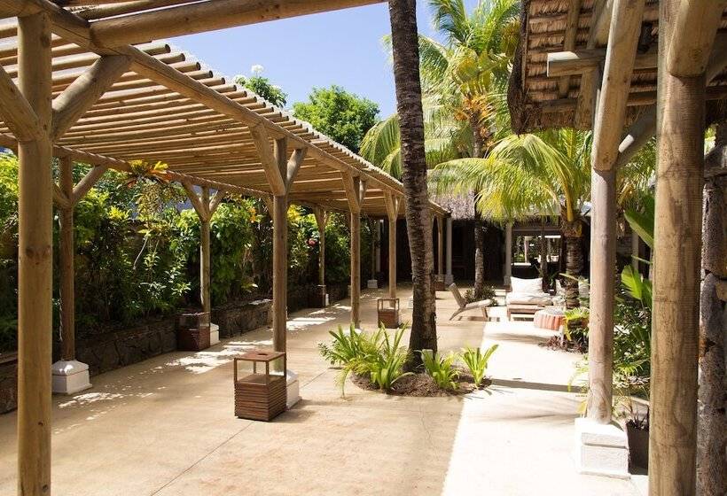 Hotel Friday Attitude