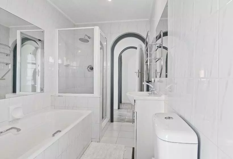 فندق Harbourview Lodge