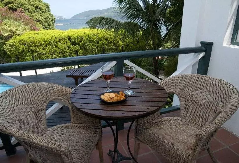 호텔 Hide Away Guest House