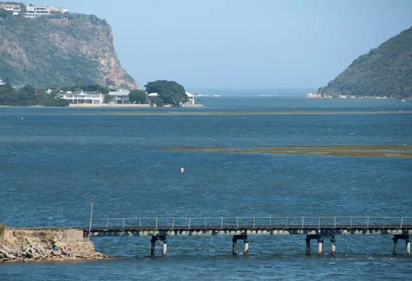 호텔 Hide Away Guest House