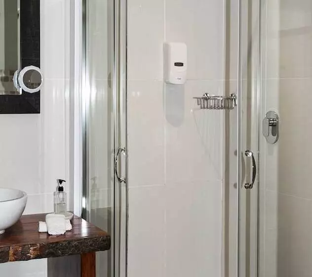 호텔 Hide Away Guest House