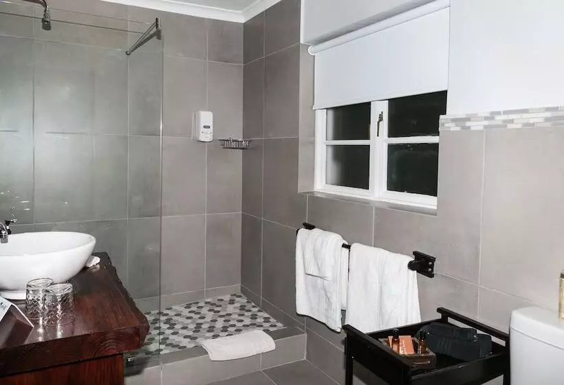 호텔 Hide Away Guest House