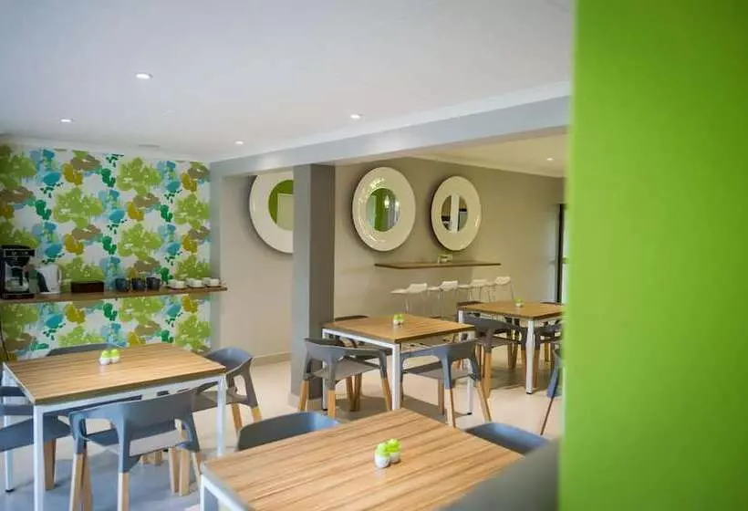 בית מלון כפרי Palm Lodge Guest House