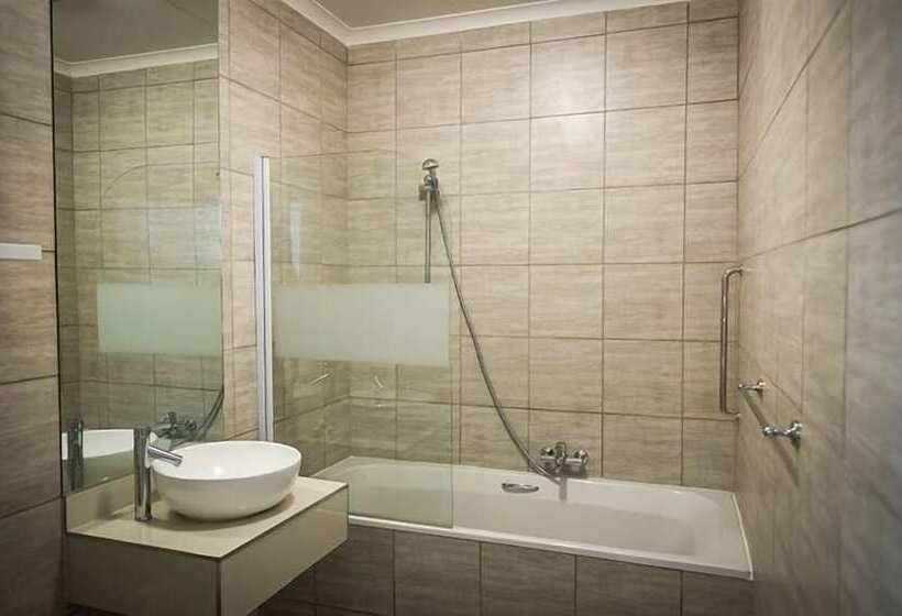 בית מלון כפרי Palm Lodge Guest House