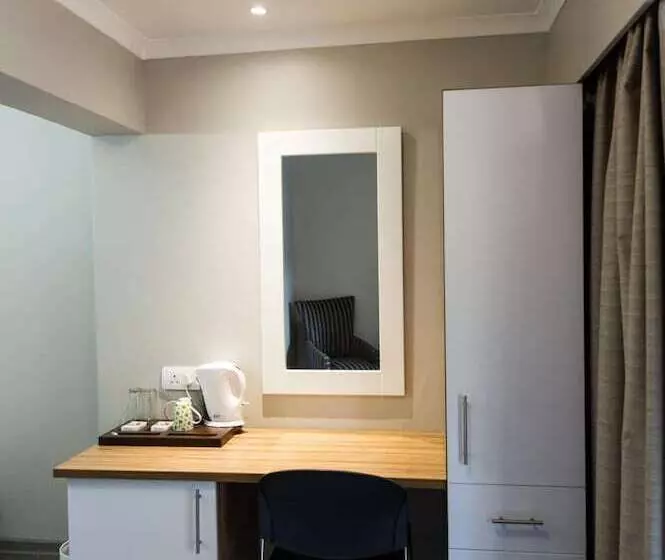 בית מלון כפרי Palm Lodge Guest House