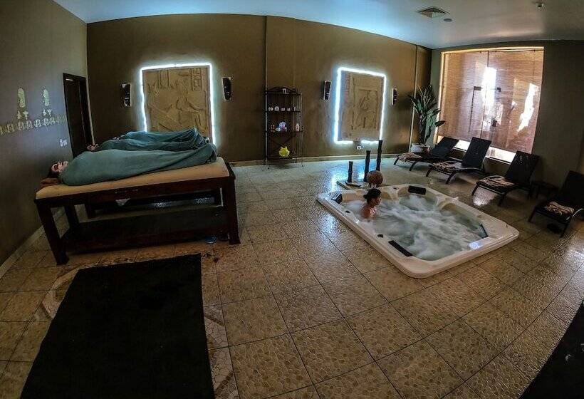 Hotel Regency Plaza Aqua Park And Spa Resort