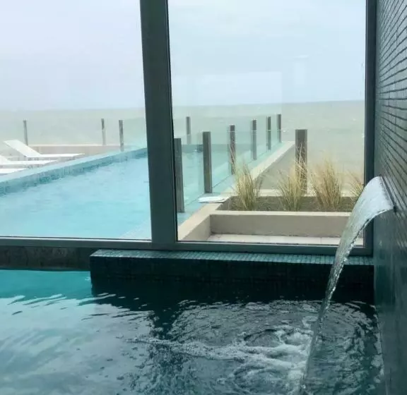 Pinamar Beach Resort