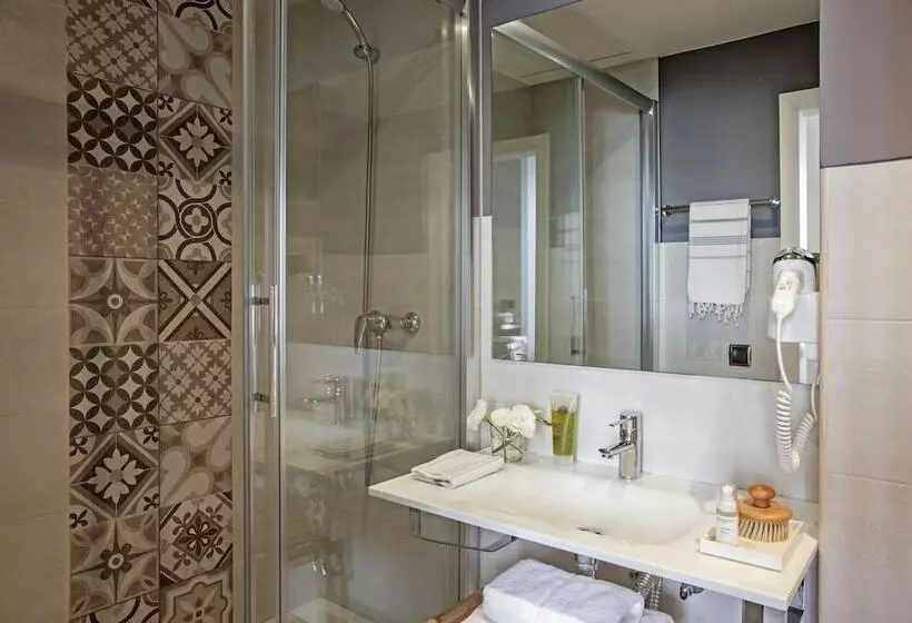 Ainb Born Dames Apartments