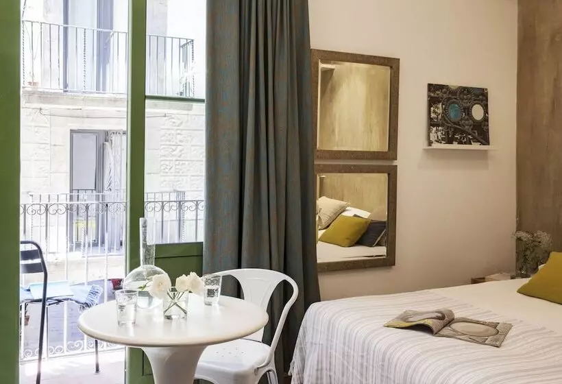 Ainb Born Dames Apartments