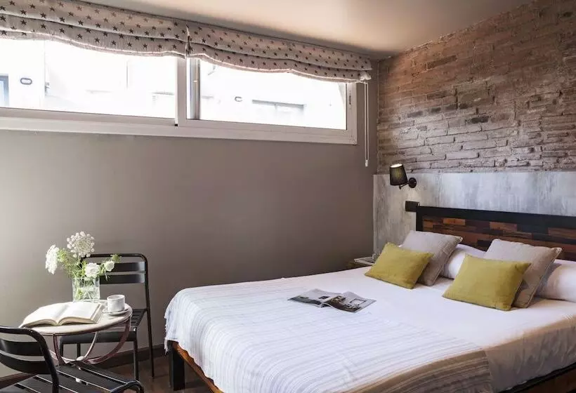 Ainb Born Dames Apartments