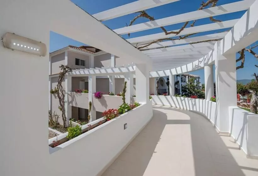 Bitzaro Grande Hotel & Suites